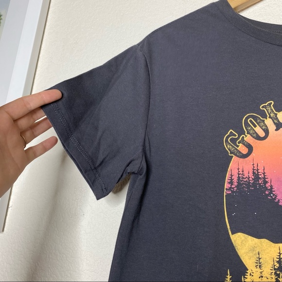 5th Sun Golden Hour Southwestern Coyote Graphic Tee - Picture 5 of 6